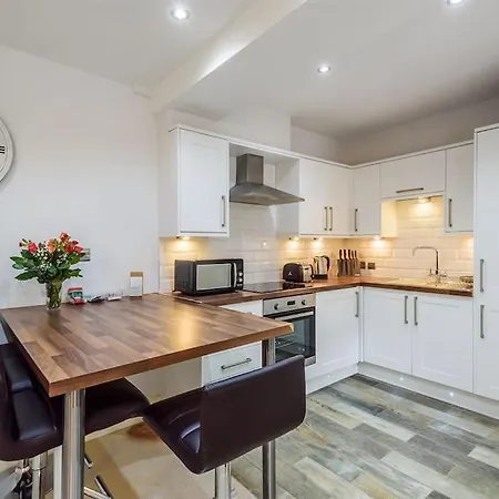 Wenlock Base - Cosy Basement In * York